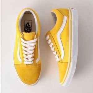 NWT Vans Old Skool classic yellow sneakers